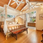 gorgeous Hawaiian bedroom design